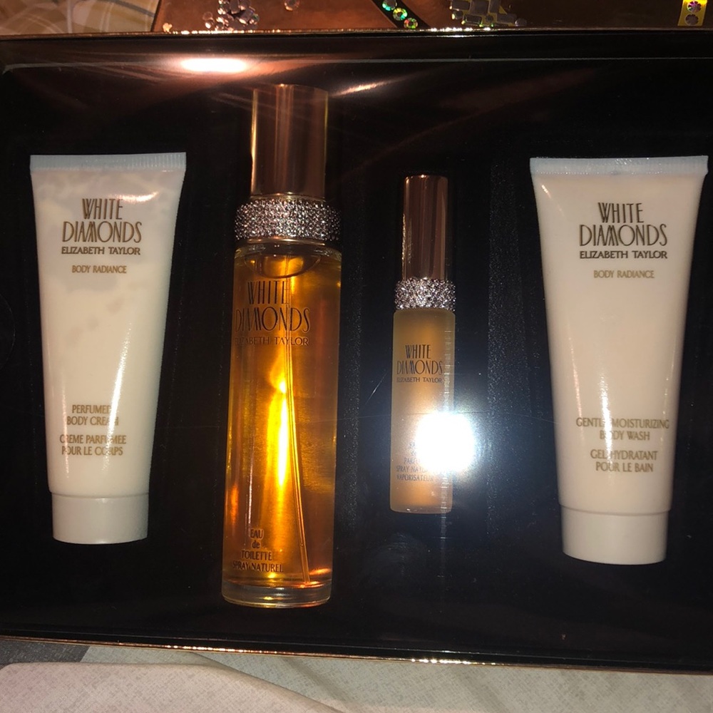 Elizabeth Taylor White Diamonds Set